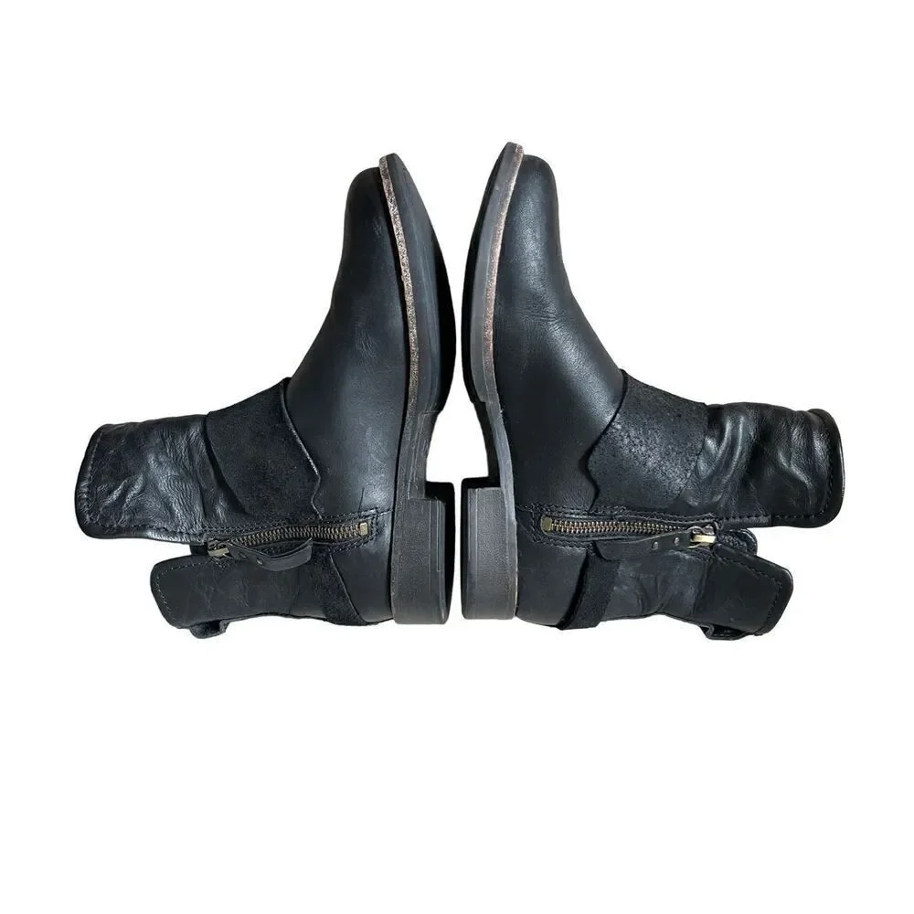 UGG Women's Cybele‎ Buckly Biker Boots size 6 Leather Black
